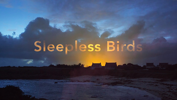 Sleepless Birds Filmszene mit DOK LEIPZIG Logo